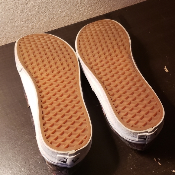 Moody Floral Vans Authentic - Picture 3 of 4